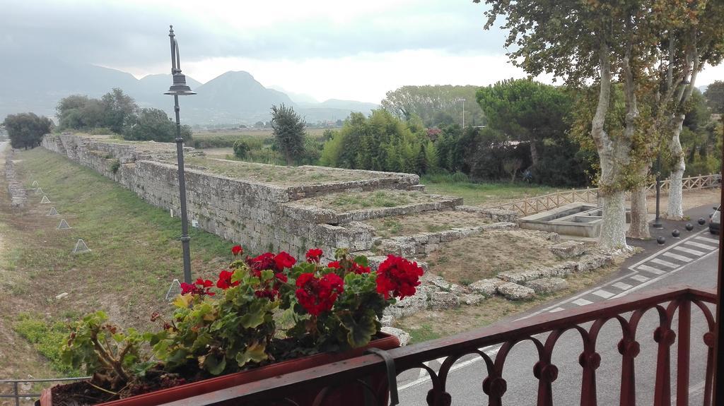 Porta Aurea Hotel Paestum Exterior photo
